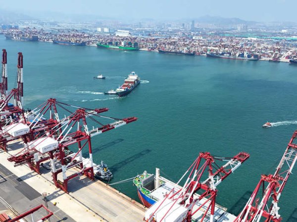 正规配资炒股网 上海市长为开市客、特斯拉等跨国公司地区总部、研发中心和这些全球伙伴颁证